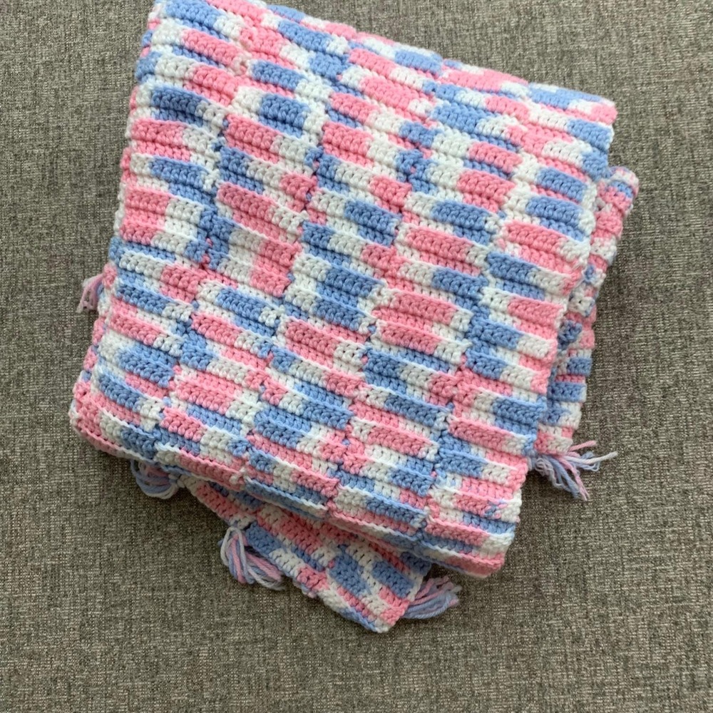 Handmade Crochet Baby Blanket Pink Blue White Plaid Tassels‎ Soft Crib